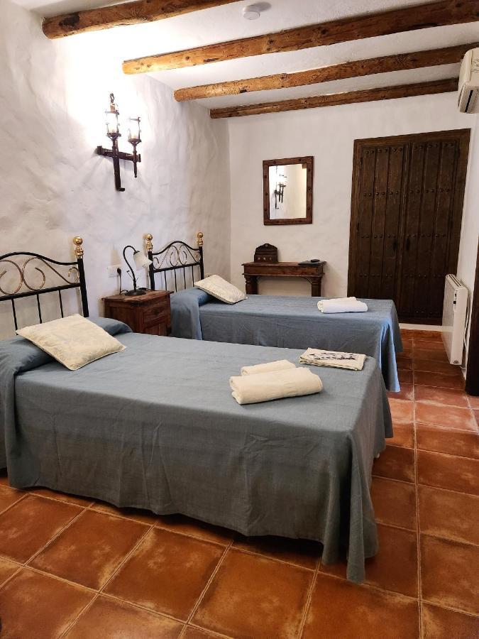 Posada La Plaza Canillas de Albaida Extérieur photo