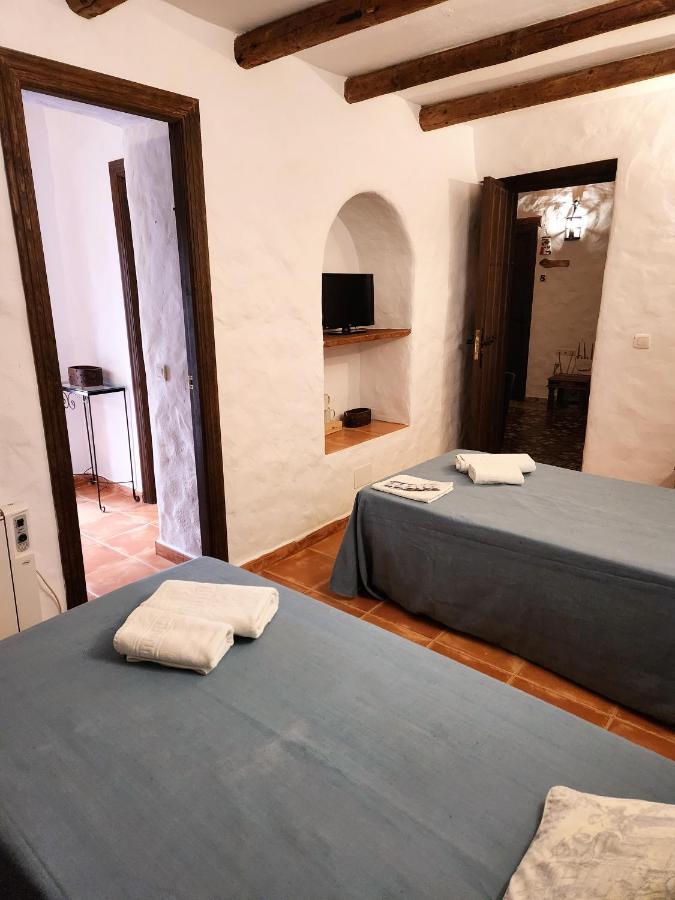 Posada La Plaza Canillas de Albaida Extérieur photo